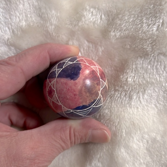 AFRICAN HAND CARVED ETCH DESIGN DECORATIVE STONE EGG FROM KENYA 🇰🇪 - Picture 6 of 9